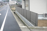県道新築側のフェンス