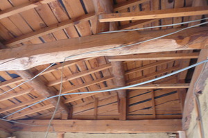 内部解体工事　進行中