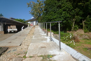 でこぼこ坂道へ