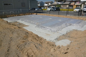 上棟に向けて急ピッチ