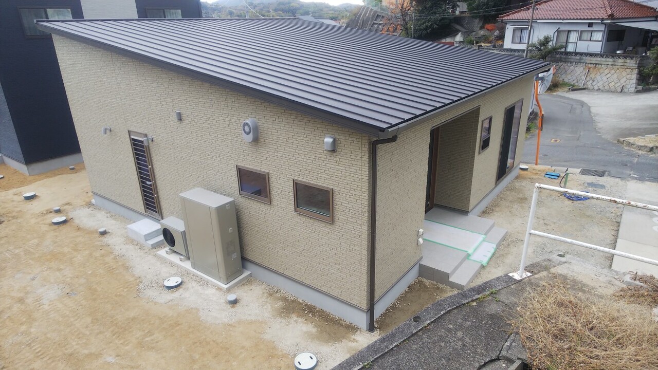 尾道市：同じ敷地内に2棟施工　延床面積24坪2LDKの平屋が完成
